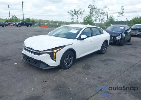 2025 Kia K4 Lxs from USA, damaged, VIN 3KPFT4DE6SE014588